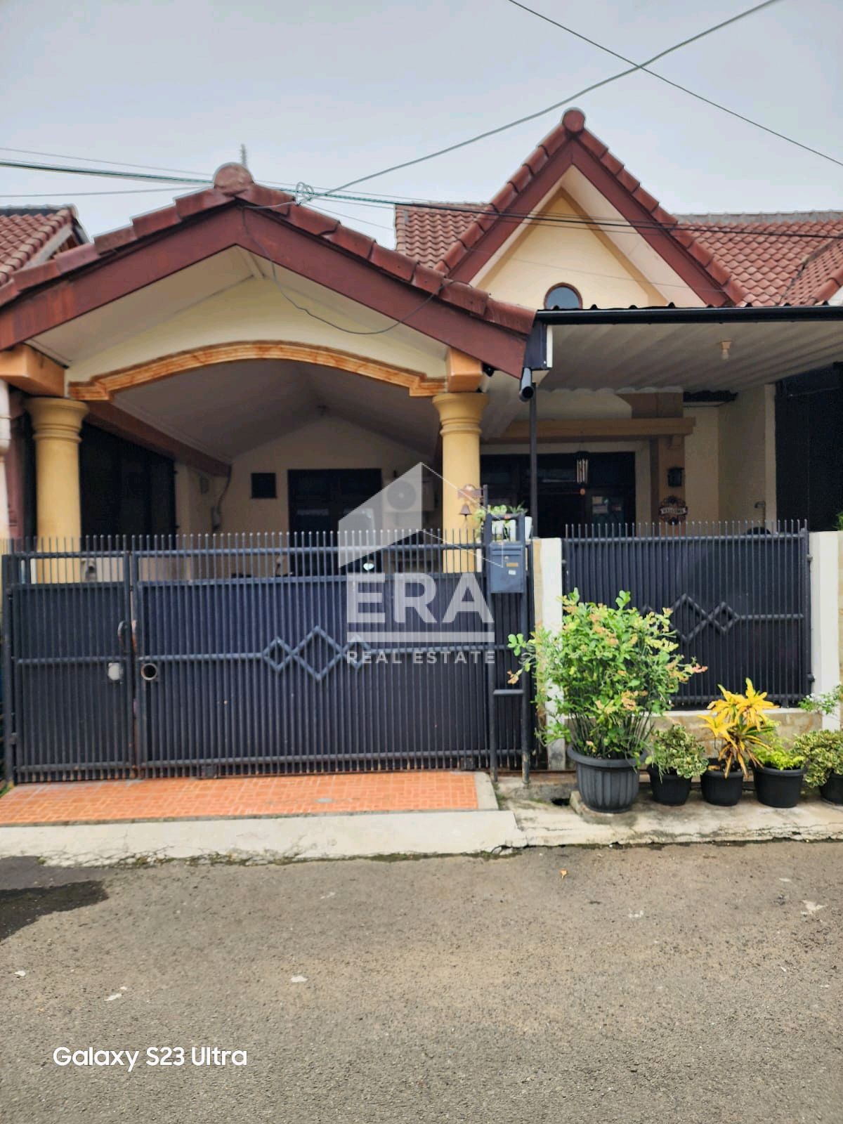 RUMAH - TANGERANG