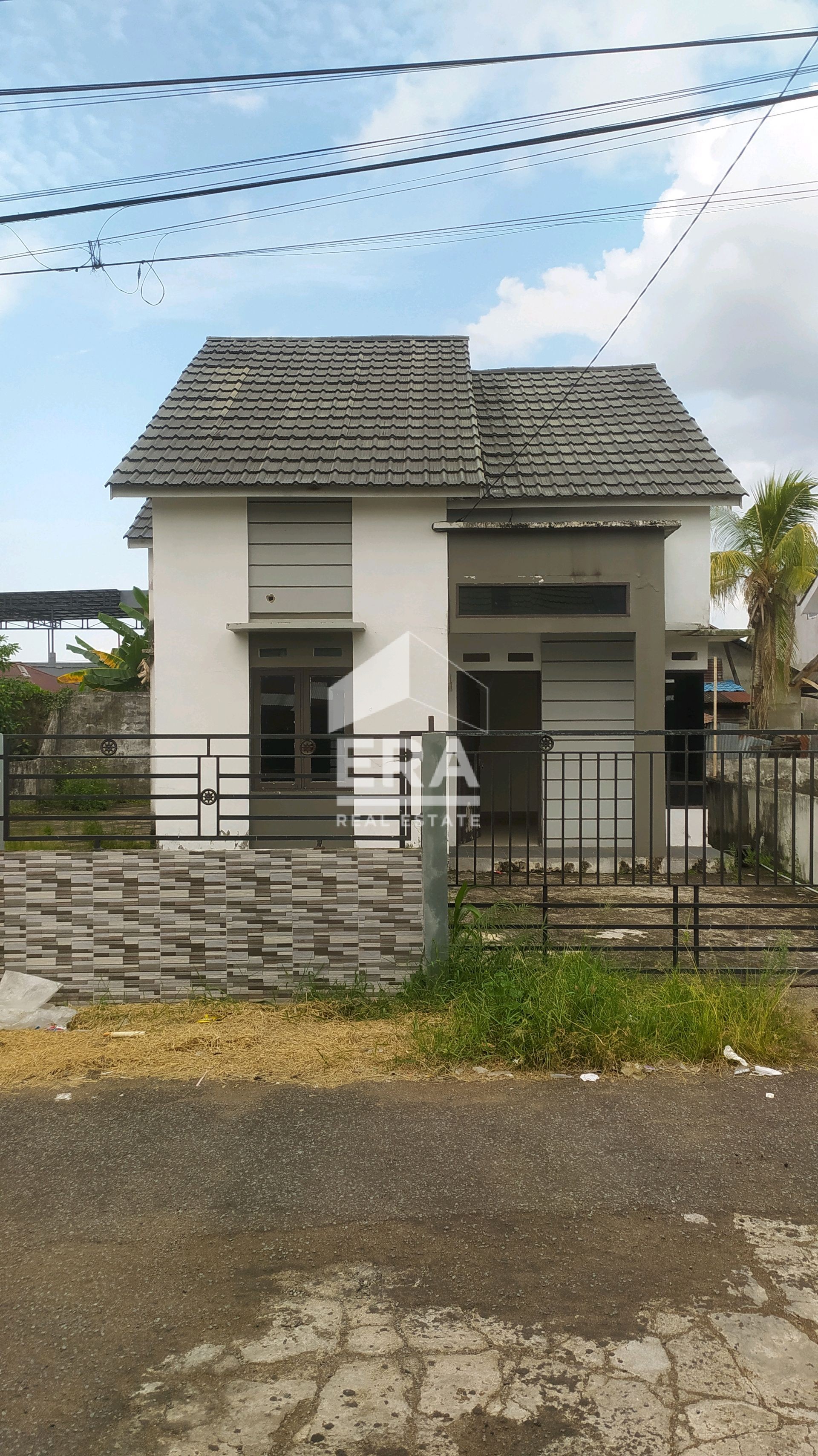 RUMAH - SUNGAI RAYA