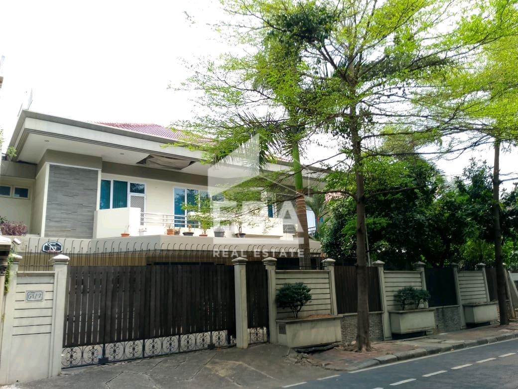 RUMAH - PURI INDAH