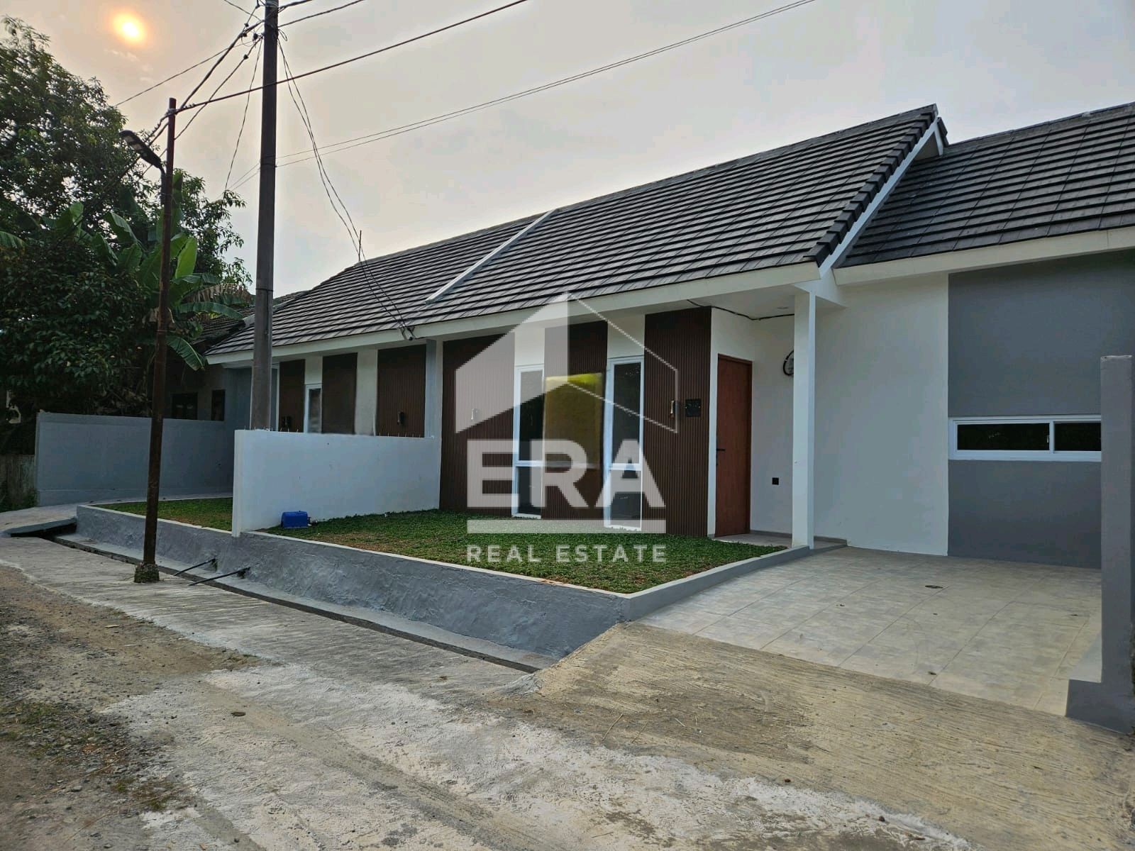 RUMAH - CILEUNGSI