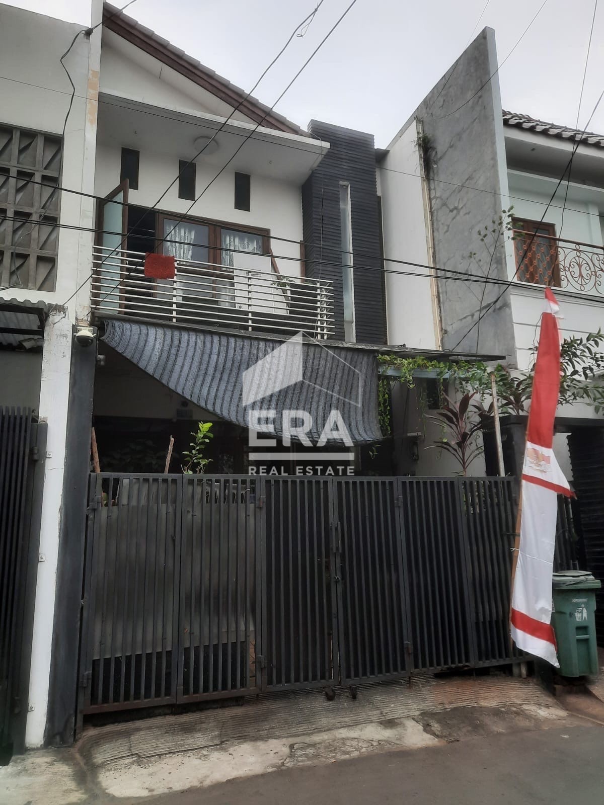 RUMAH - KEBAYORAN LAMA