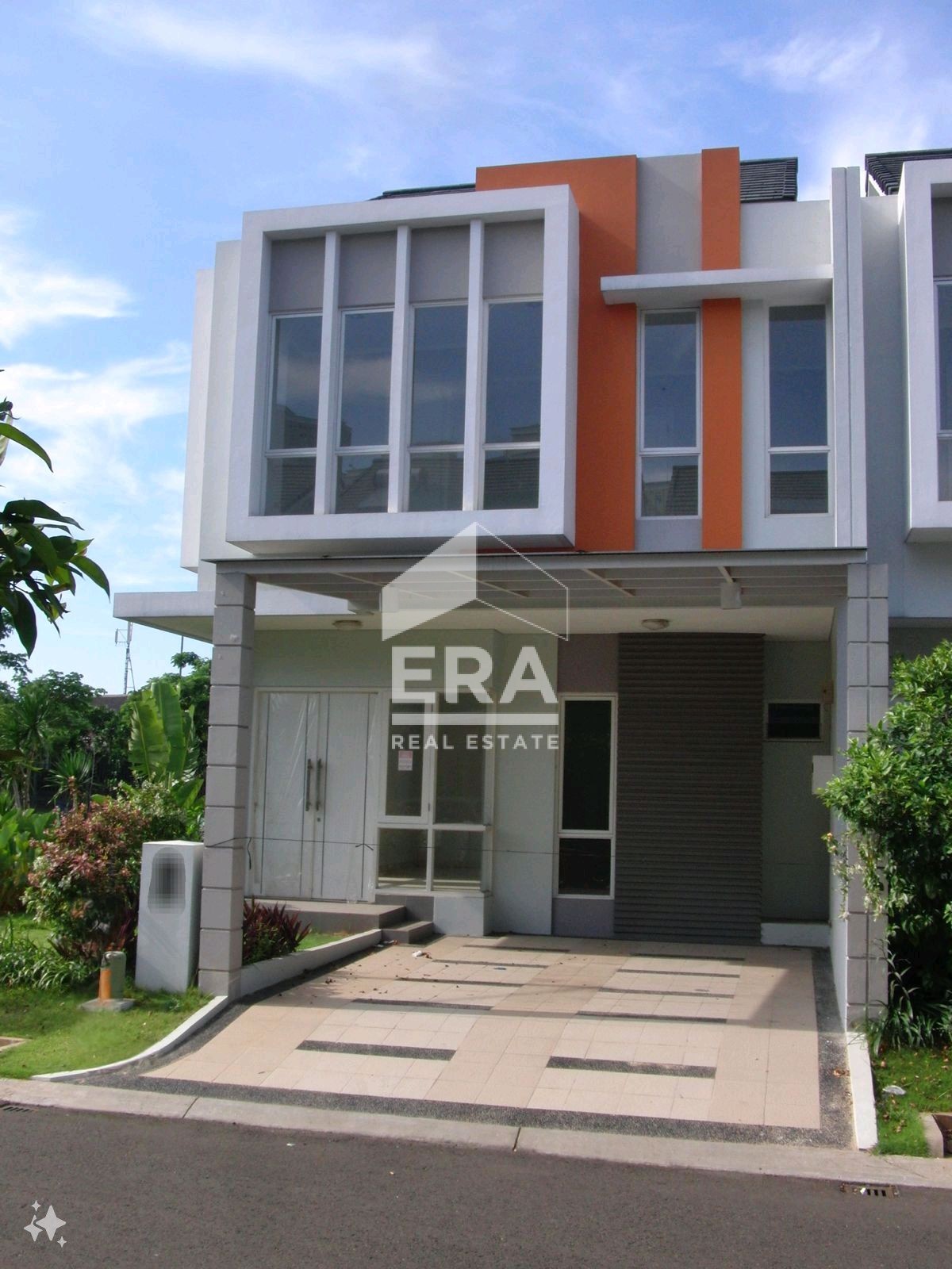 RUMAH - KELAPA GADING