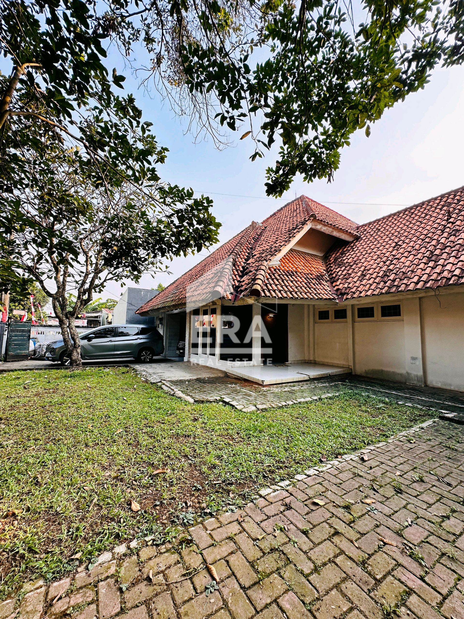 RUMAH - CIPUTAT TIMUR