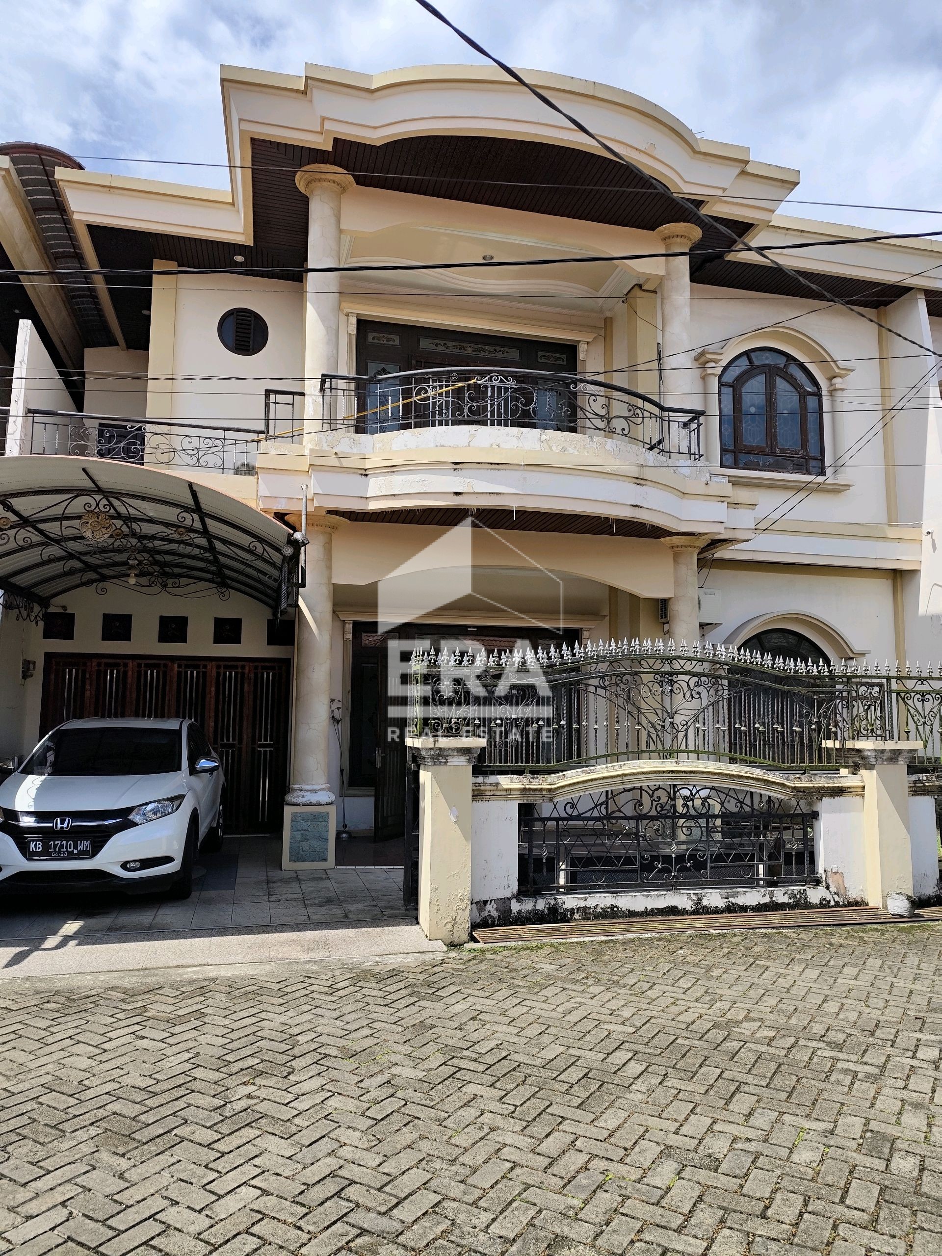 RUMAH - PONTIANAK SELATAN