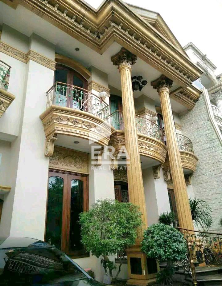 RUMAH - KELAPA GADING