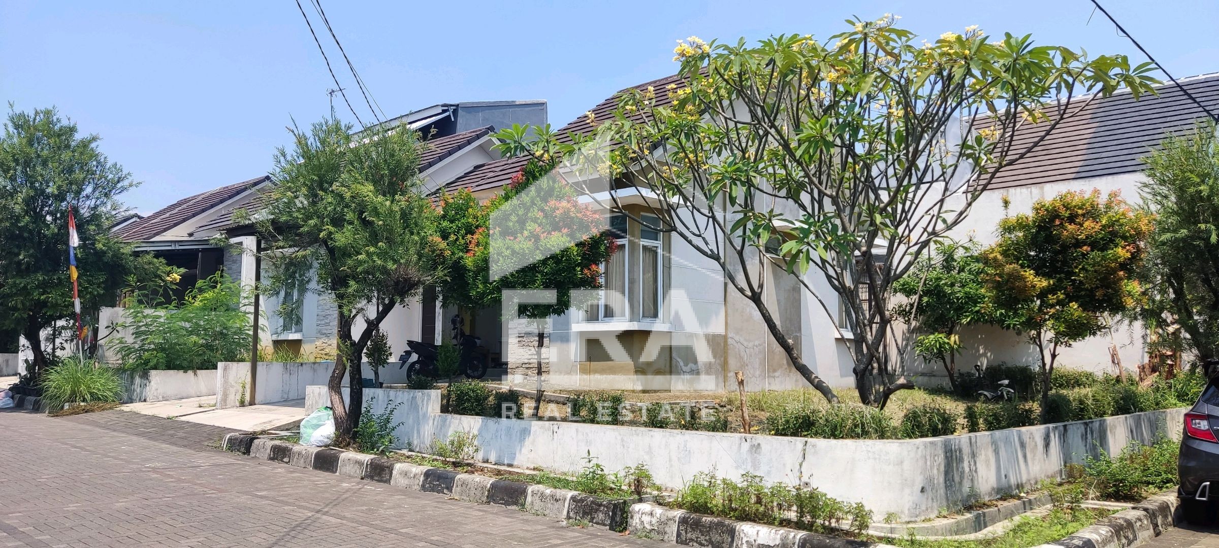 RUMAH - TANAH SAREAL