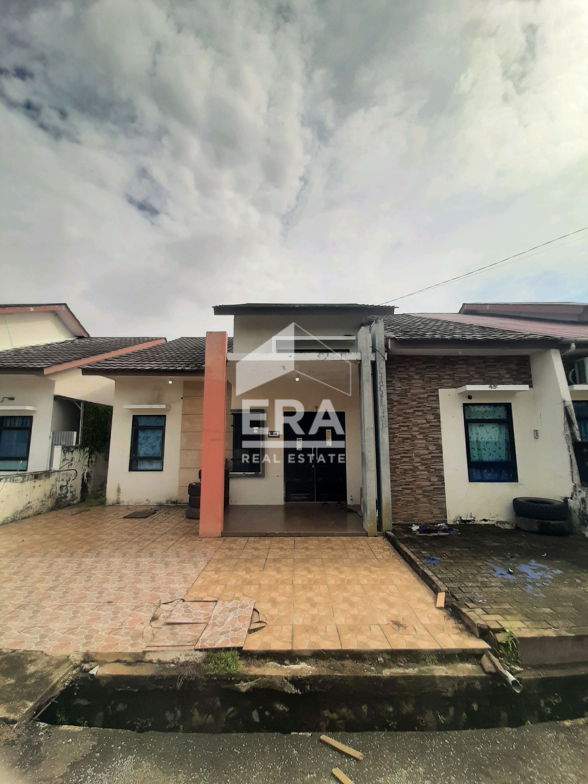 RUMAH - PONTIANAK TENGGARA