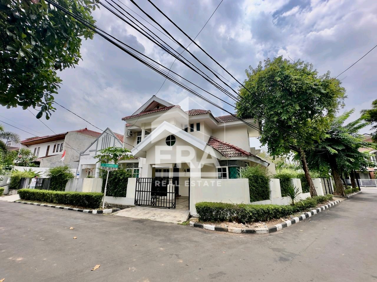 RUMAH - SEKTOR 9-BINTARO