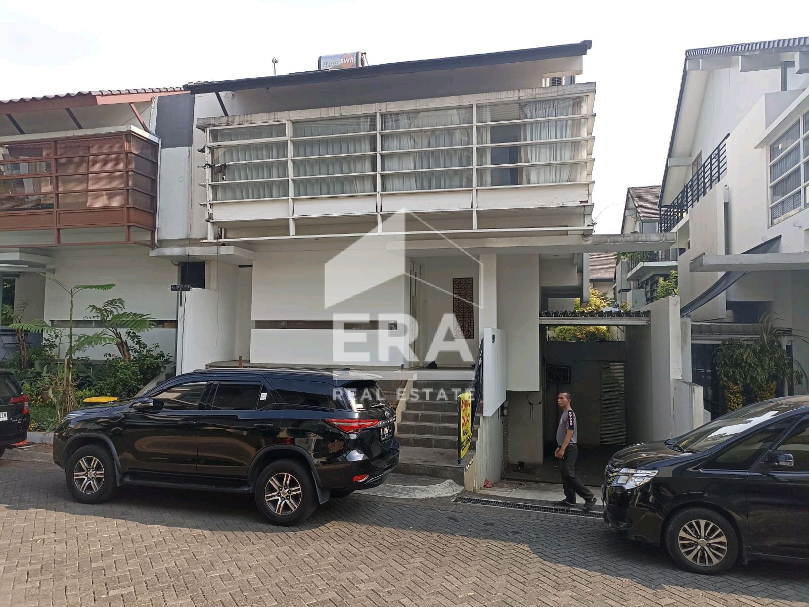 RUMAH - KEMANG