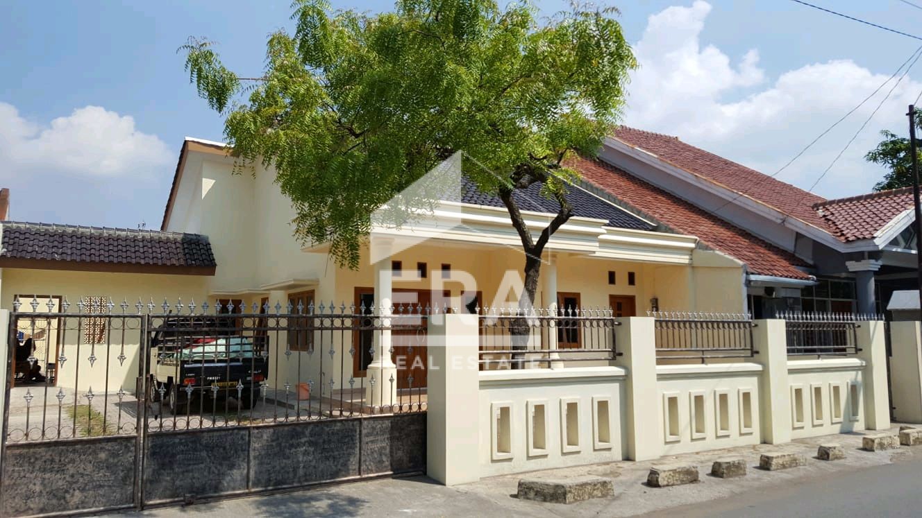 RUMAH - TEGAL BARAT