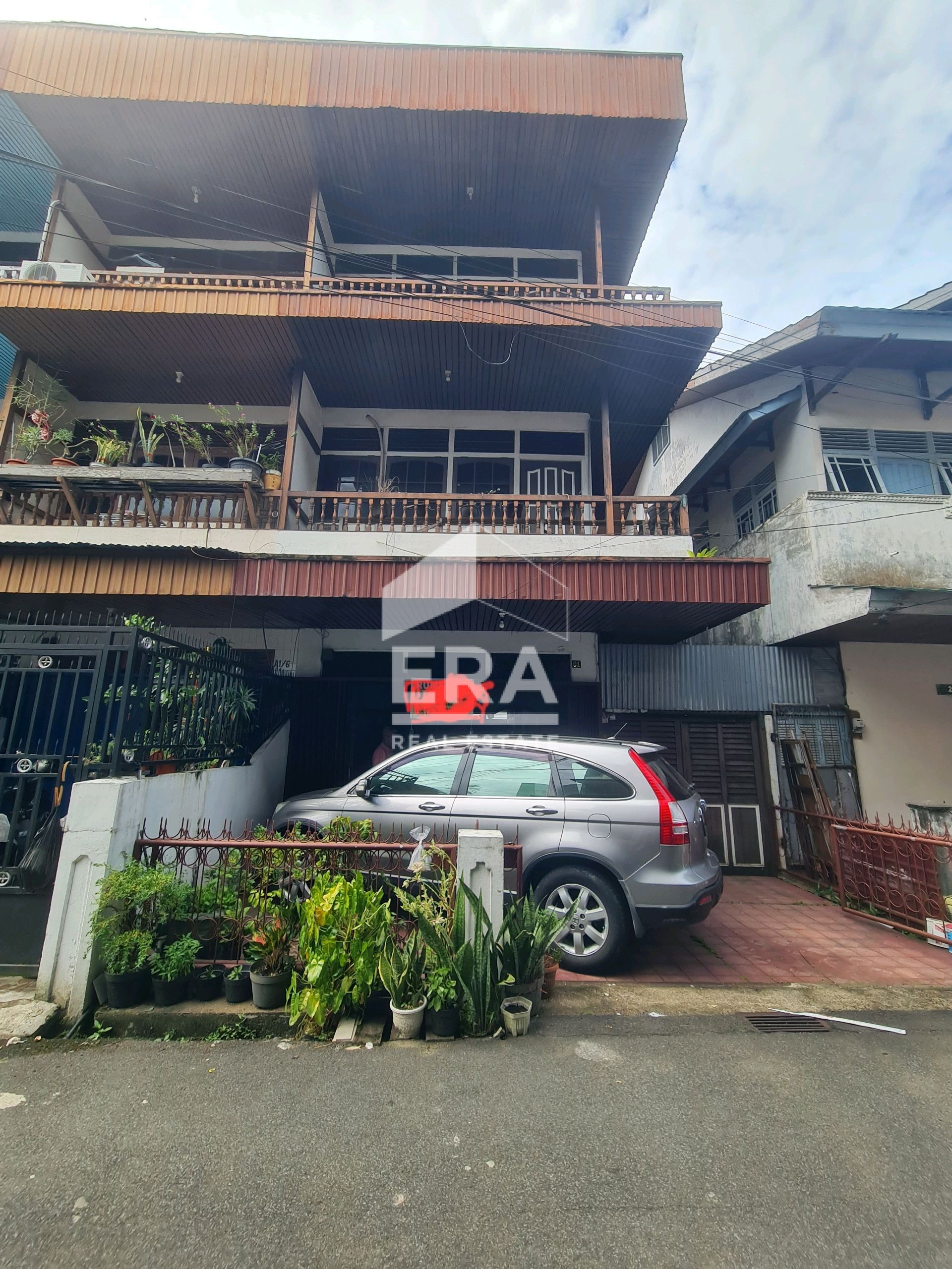 RUMAH - PONTIANAK SELATAN