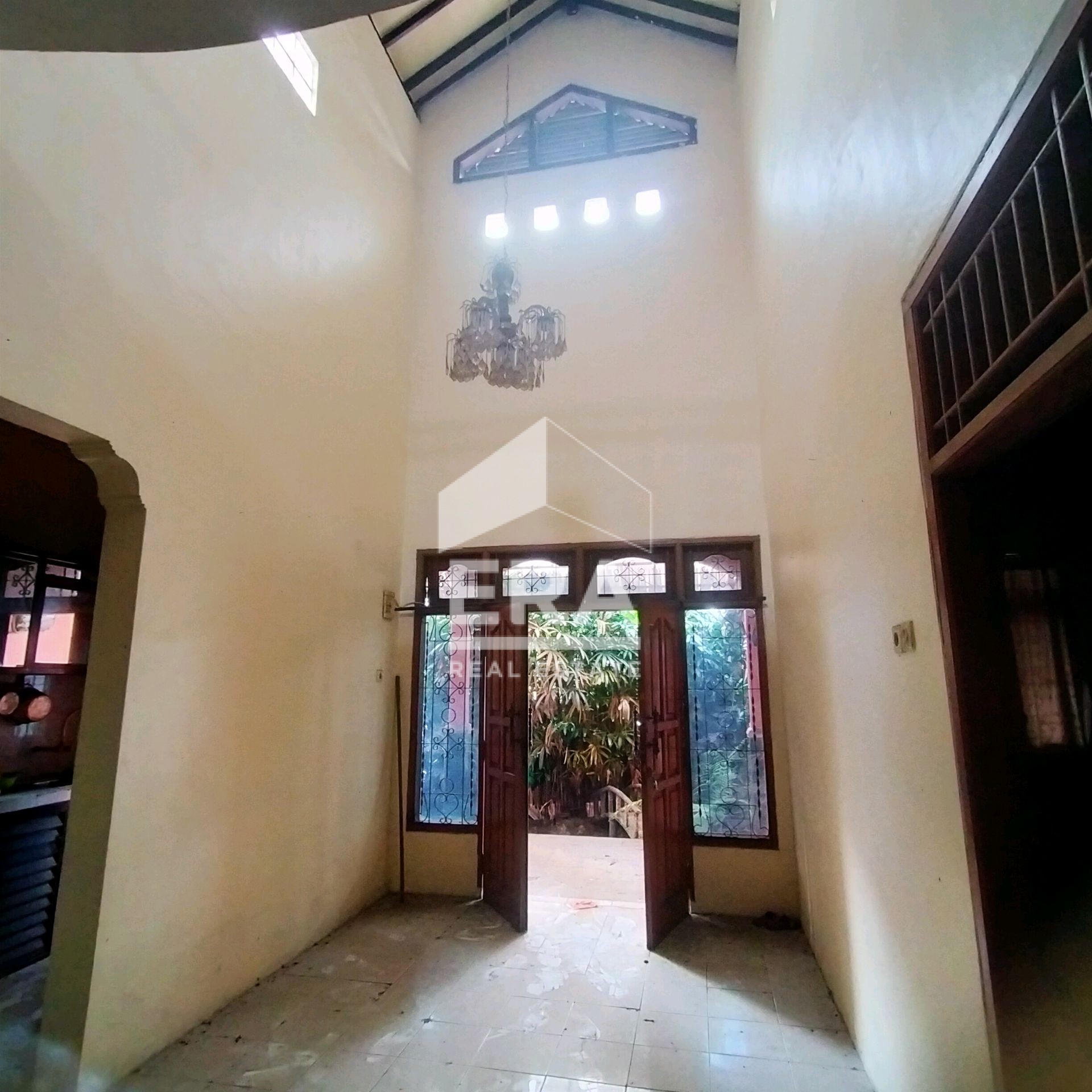 RUMAH - TANAH SAREAL