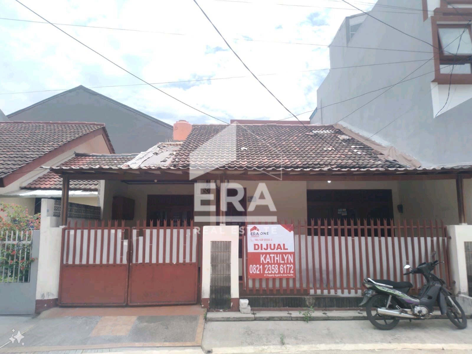 RUMAH - PEKAYON