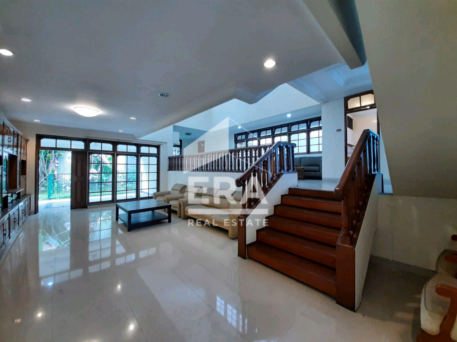 RUMAH - PONDOK INDAH