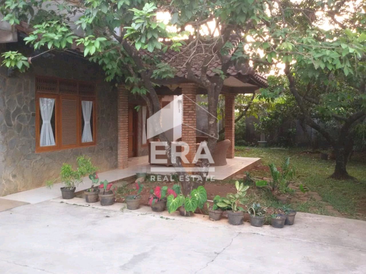 RUMAH - JATIRADEN