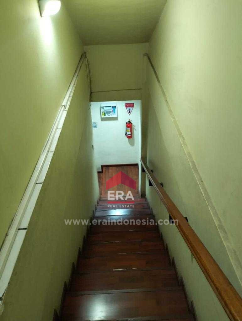 M010745
