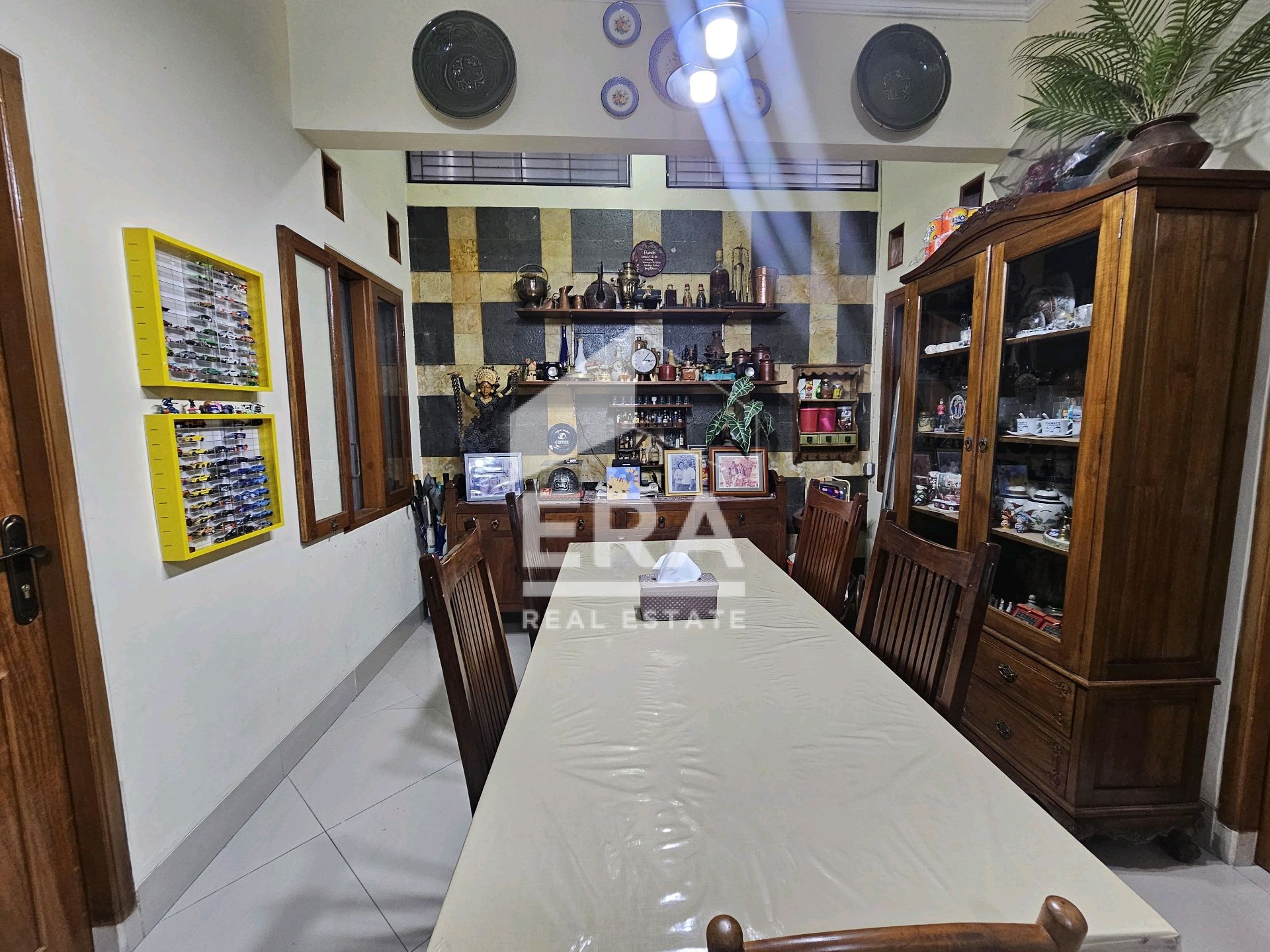 M015709
