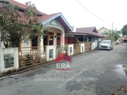 RUMAH - SUNGAI BANGKONG