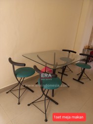 RUMAH - KELAPA GADING