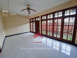 RUMAH - SERENGAN