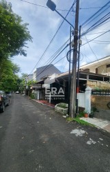 RUMAH - KELAPA GADING