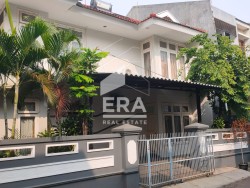 RUMAH - KELAPA GADING