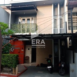 RUMAH - JATIWARINGIN