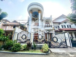 RUMAH - PONDOK AREN