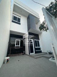 RUMAH - KELAPA GADING