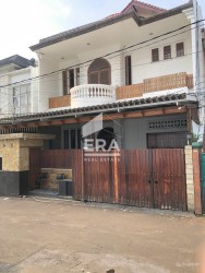 RUMAH - KEBAYORAN LAMA