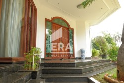 RUMAH - KELAPA GADING