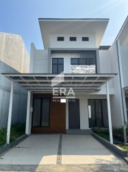 RUMAH - KELAPA GADING