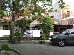 RUMAH - KELAPA GADING