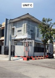 RUMAH - TENGGILIS MEJOYO