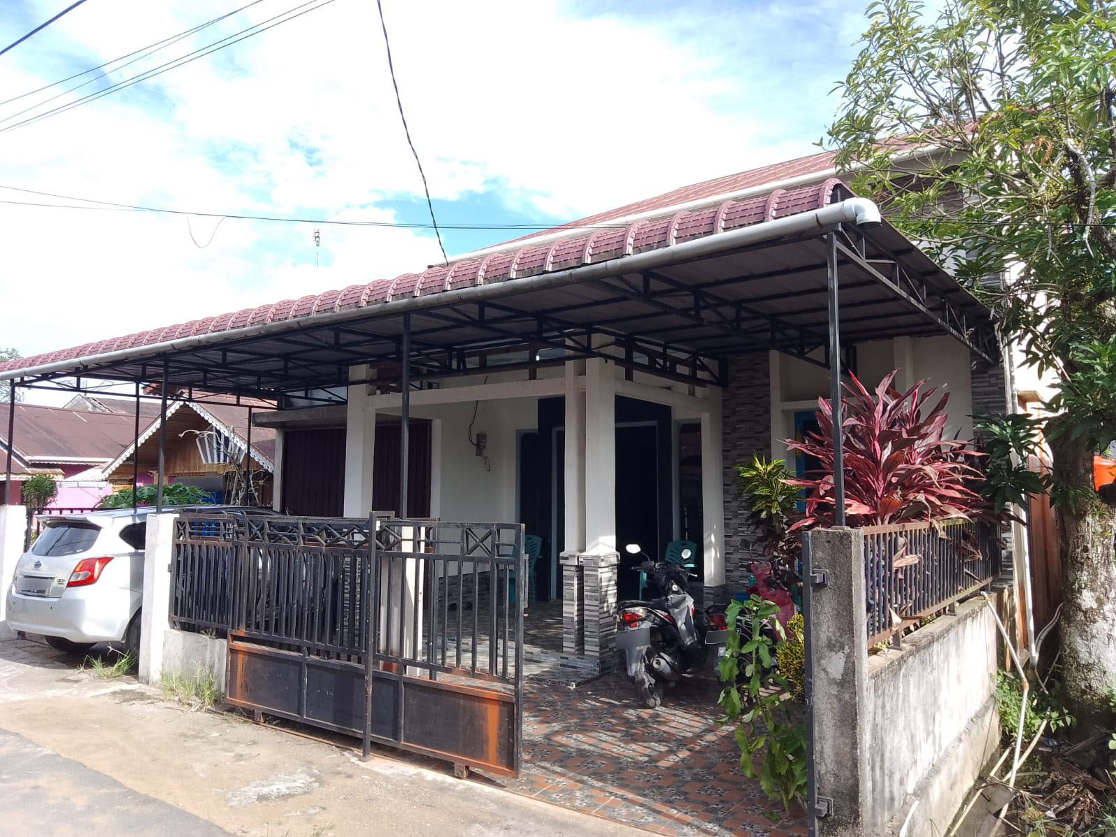 RUMAH - PONTIANAK SELATAN