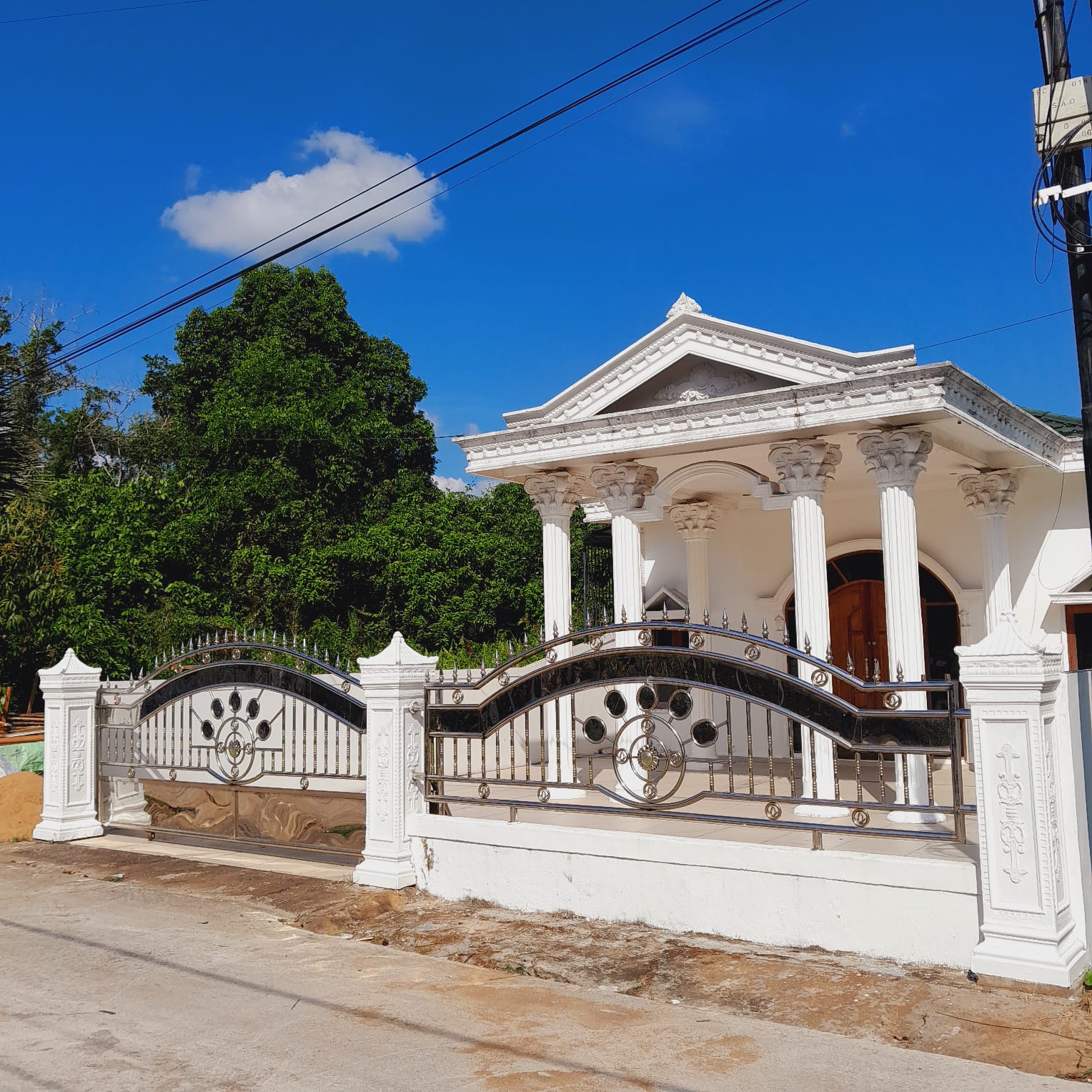 RUMAH - PONTIANAK TIMUR