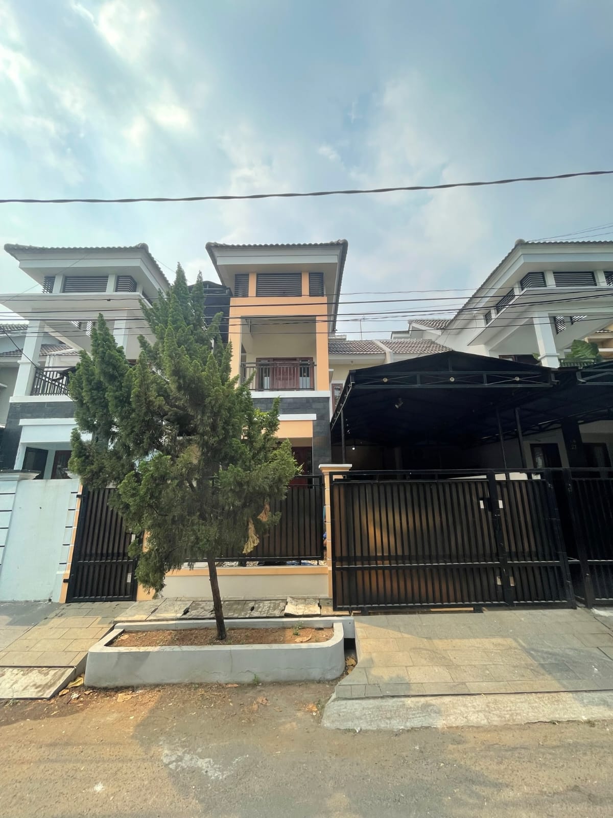 RUMAH - BEKASI KOTA