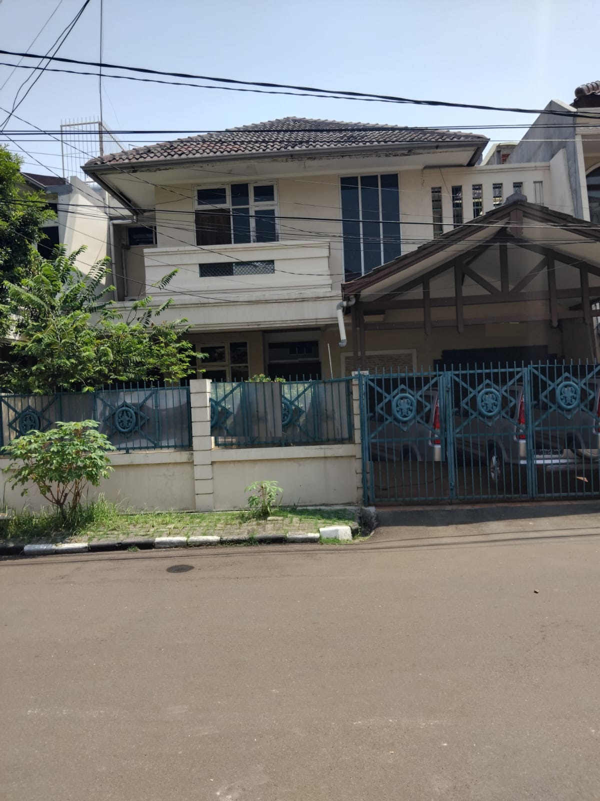 RUMAH - KELAPA GADING