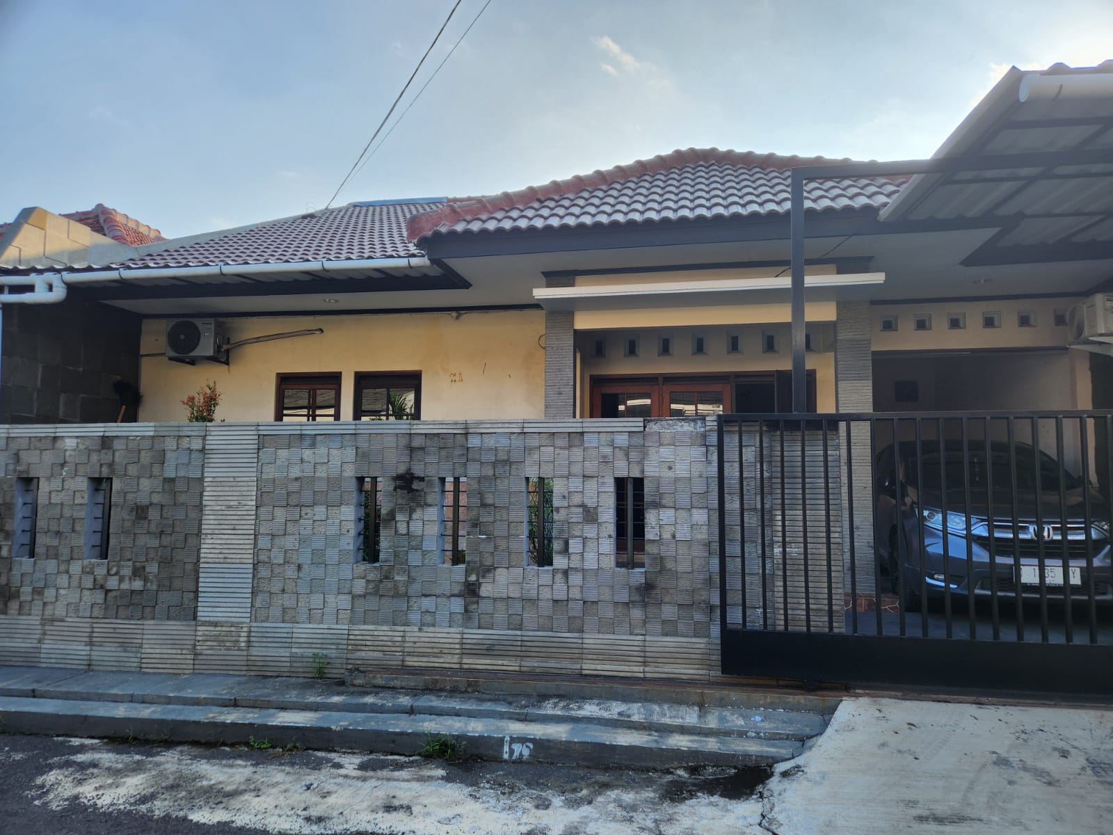 RUMAH - SEMARANG BARAT